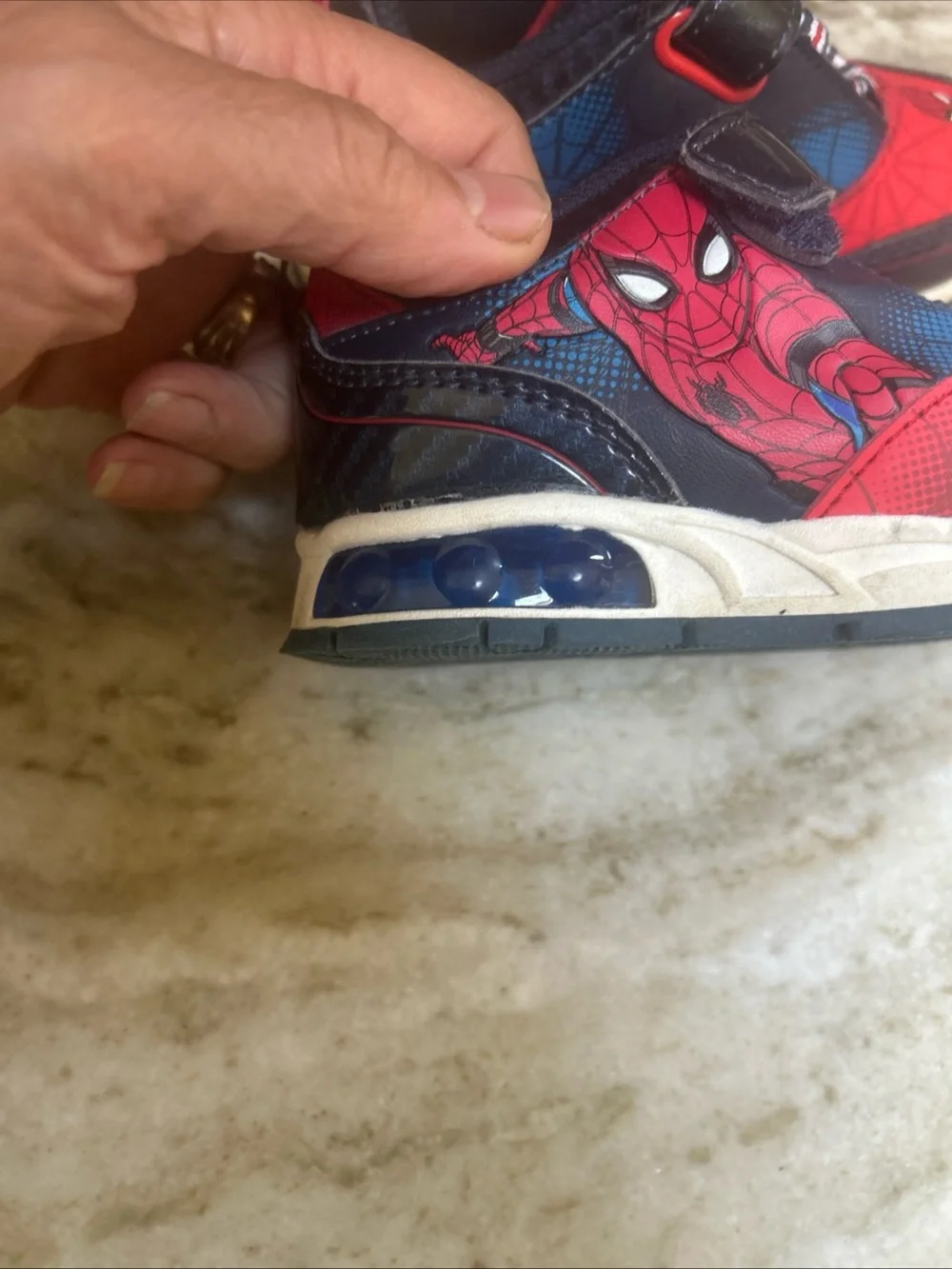 Marvel SpiderMan Toddler Boys Light-up Athletic Shoe Sneakers Size: Kids  8